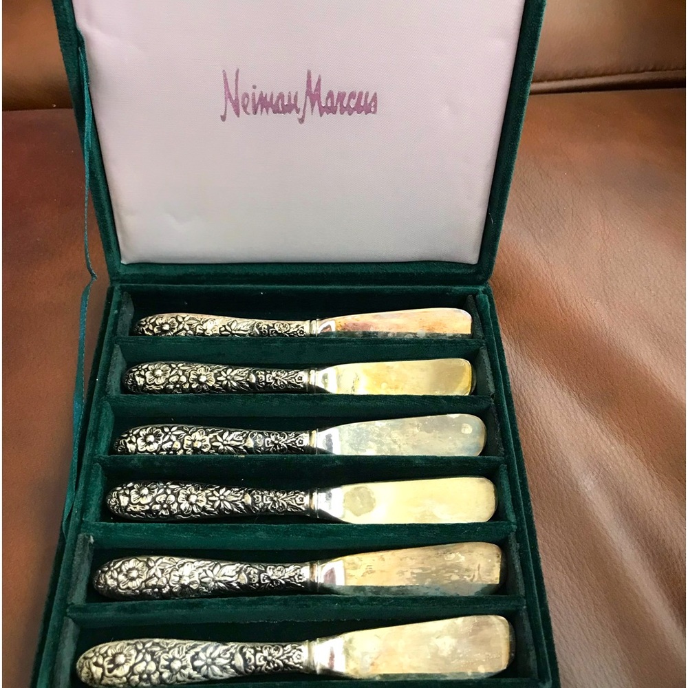 Cheese spreader knife gift set.